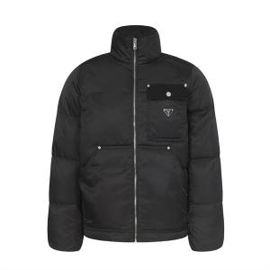 PRADA スーパーコピー ダウンジャケット ブラック = 防寒 カジュアル シック デザイン プラダ