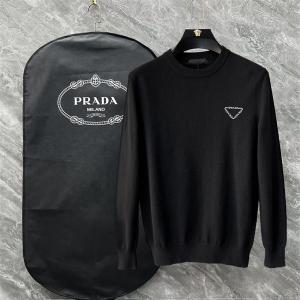プラダ 偽物 ニット セーター ブラック エレガント スリム モダン スタイリッシュ PRADA