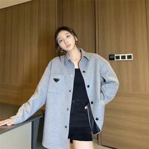 プラダ 偽物 ウール シャツジャケット エレガント仕立て レディース仕様 シック PRADA