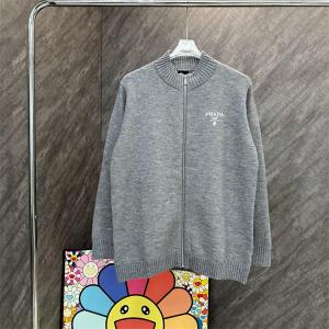プラダ スーパーコピー ニットジップパーカー 柔らかい 上質 グレー 優良 N級品 PRADA