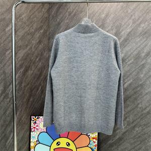 プラダ スーパーコピー ニットジップパーカー 柔らかい 上質 グレー 優良 N級品 PRADA