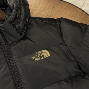  ザノースフェイス スーパーコピー ダウンジャケット 上品 光沢感 高級感 ブラックロゴ THE NORTH FACE