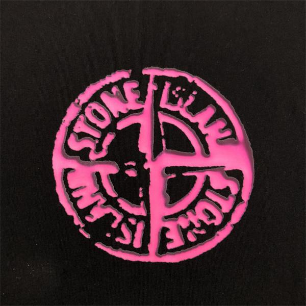 STONE ISLAND ロングｔスーパーコピー 魅力 ピンクロゴ 限定 ブラック ストーンアイランド