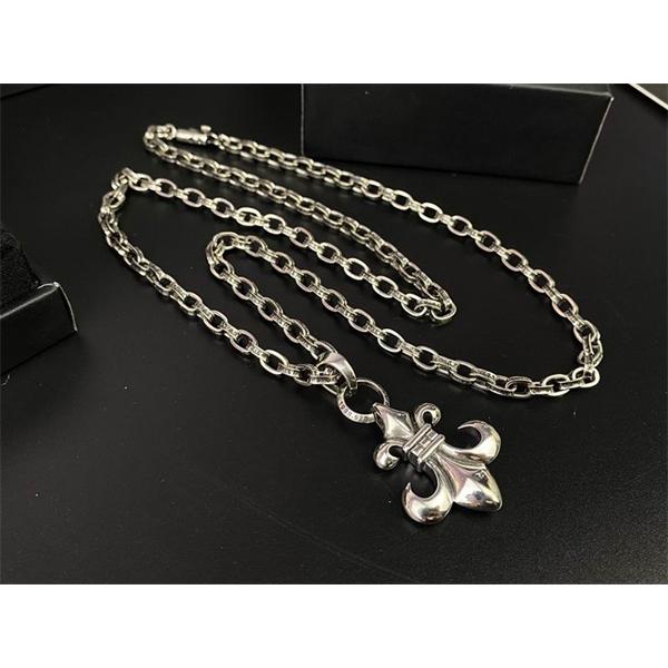 クロムハーツ コピー 重厚 洗練 ネックレス フルールドリス ペンダント CHROME HEARTS