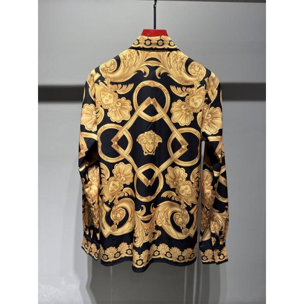 ヴェルサーチ長袖シャツコピー アイテム VERSACE 秋冬らしいカジュアルな雰囲気を持つ_ブランド コピー 激安(日本最大級)