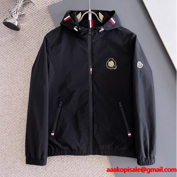 ナイロンブルゾン メンズ 軽量 撥水 モンクレール MONCLER コピー フードロゴ ウインドブレーカー