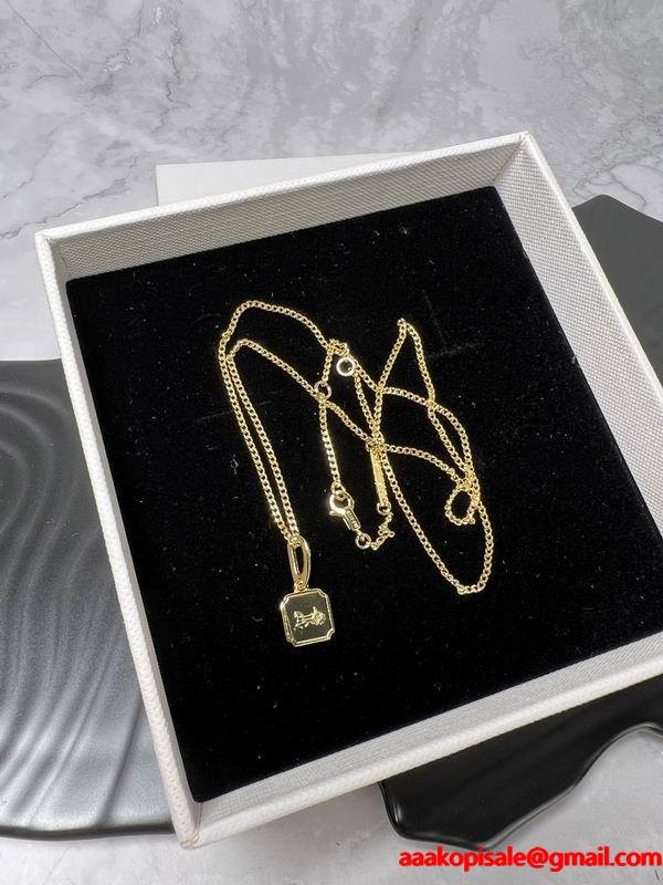 Celine 2025秋冬 トリオンフ パズルチャーム ネックレス 激安 セリーヌコピー 季節限定モデル