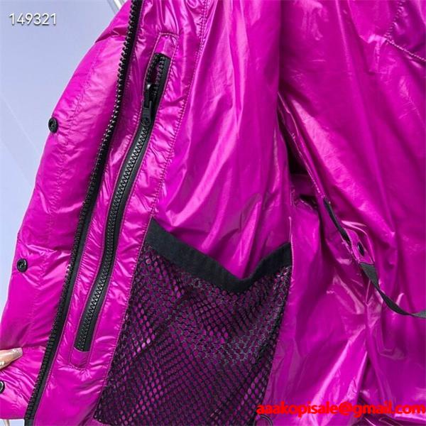 カナダグース Canada Goose 2025秋冬 ライトグレー 上品ショートダウンジャケット 偽物