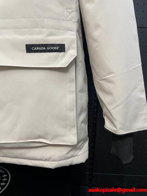 スモーキーグレージュ 2025秋冬 シンプル防寒ダウンジャケット カナダグース Canada Goose 偽物