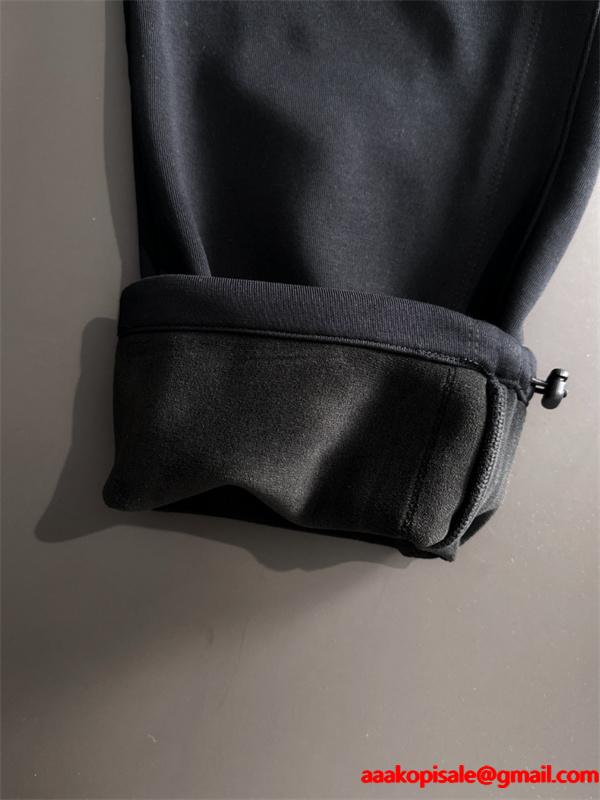 チャコールグレー シンプル バーバリー Burberry 偽物  秋冬ストレートパンツ さりげないロゴデザイン