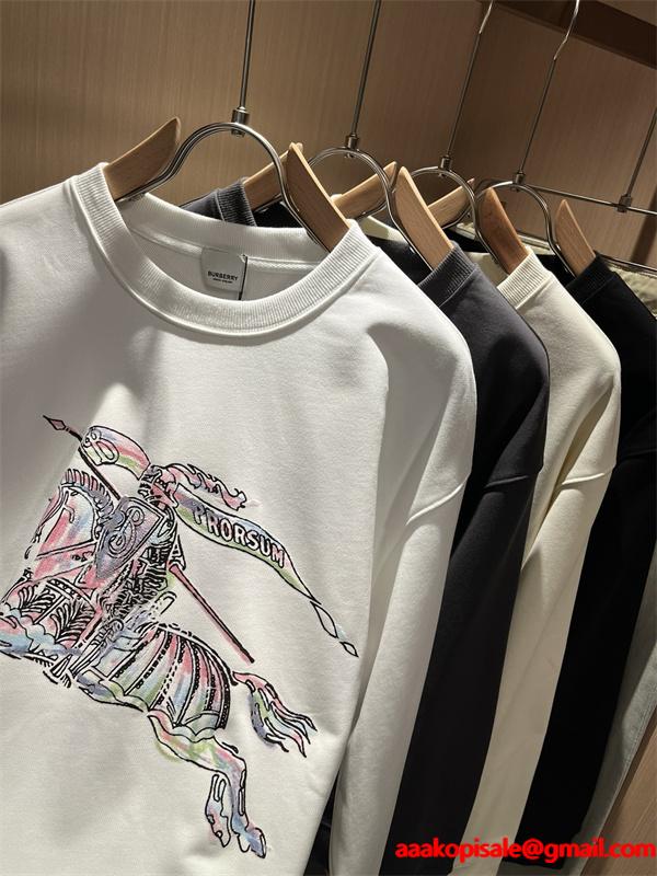 黒色虹色ロゴアクセント 2025秋冬大人気注目 バーバリー 偽物 パーカー スーパーコピークオリティ