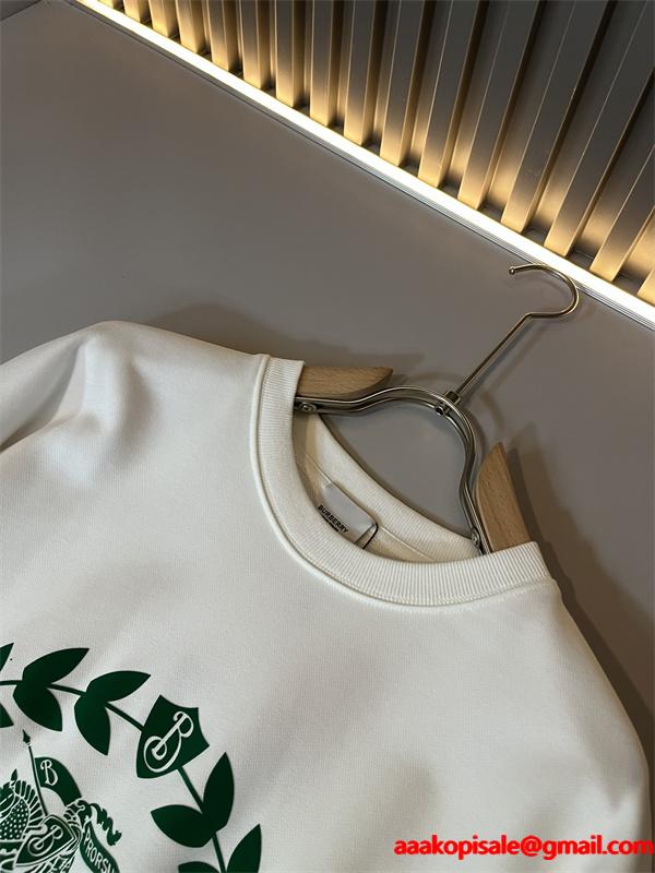 Burberry 黒色緑ロゴアクセント 2025秋冬定番ファッション バーバリー コピー パーカー 日常使い万能