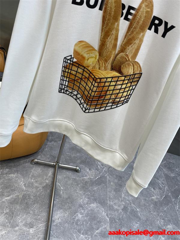 白色パンアクセント 2025秋冬ユニーク注目 バーバリー 偽物 パーカー デザイナー別注風  Burberry