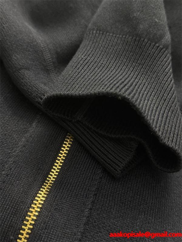 Burberry 紺色ロゴアクセント 秋冬定番ファッション バーバリー スーパーコピー パーカーニット 日常使い万能