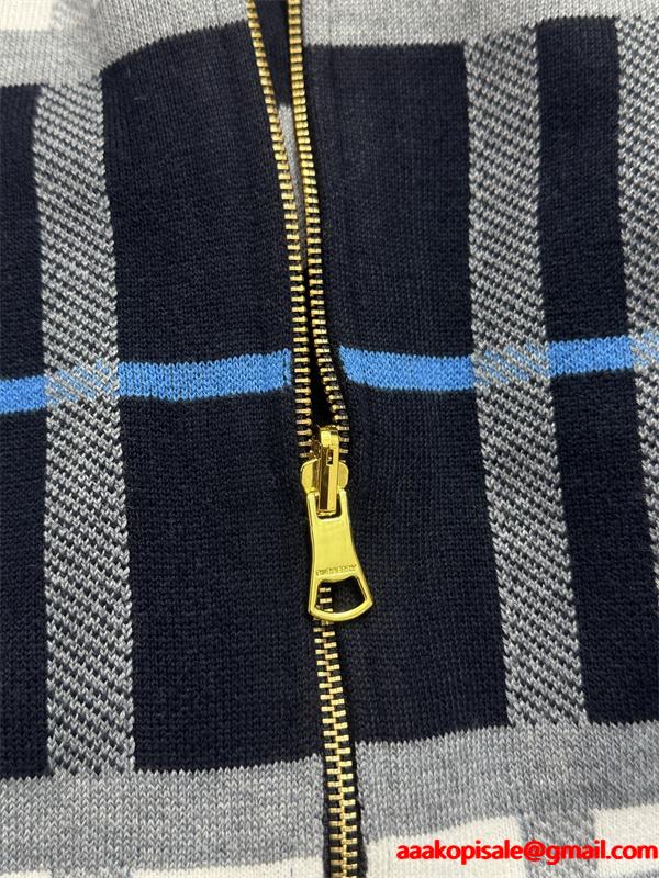 Burberry 紺色ロゴアクセント 秋冬定番ファッション バーバリー スーパーコピー パーカーニット 日常使い万能