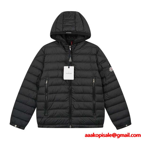 Moncler 軽量保温カーキ 軽量デザイン ハードルーフ付き モンクレール 偽物 ライトダウンジャケット