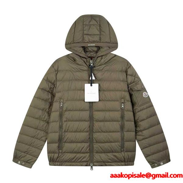 Moncler 軽量保温カーキ 軽量デザイン ハードルーフ付き モンクレール 偽物 ライトダウンジャケット
