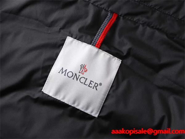 Moncler 軽量保温カーキ 軽量デザイン ハードルーフ付き モンクレール 偽物 ライトダウンジャケット