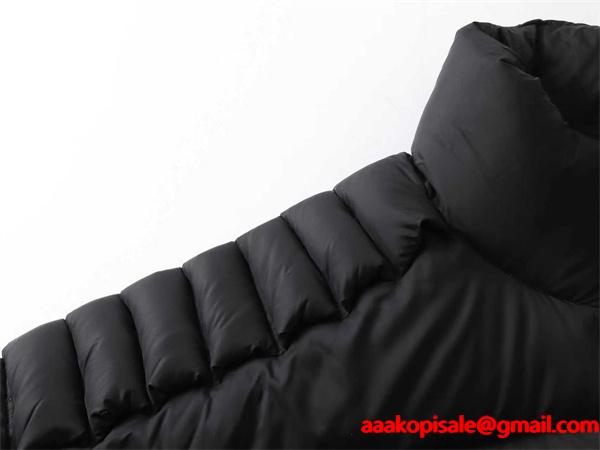 Moncler 2025秋冬ブラック ユニークデザイン ボリューム感満点 モンクレール コピー ダウンジャケット