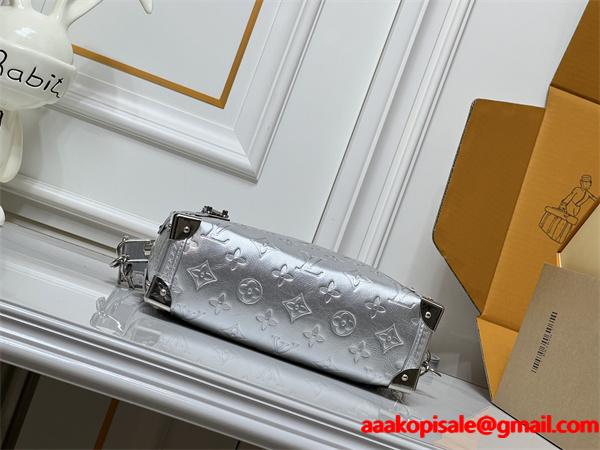 Louis Vuitton 冬の輝き シルバー 圧紋デザイン ボックス型 ルイヴィトン スーパーコピー ショルダーバッグ