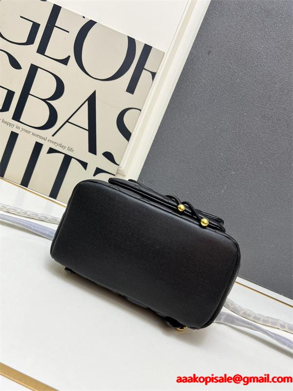  Chanel 冬の機動性 ブラック ダイヤ柄縫製 チェーンハンドル シャネル スーパーコピー リュック