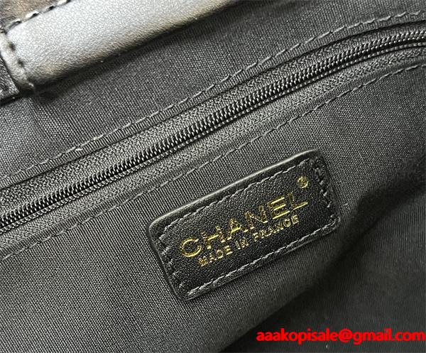 2025秋冬 ベージュ & ブラック コントラストデザイン チェーンアクセント シャネル 偽物 トートバッグ