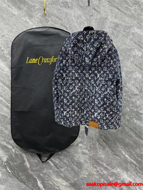 2025秋冬人気 高保温 激安通販限定 Louis Vuitton ルイヴィトン コピー モノグラム デニム ダウンジャケット 防寒デザイン