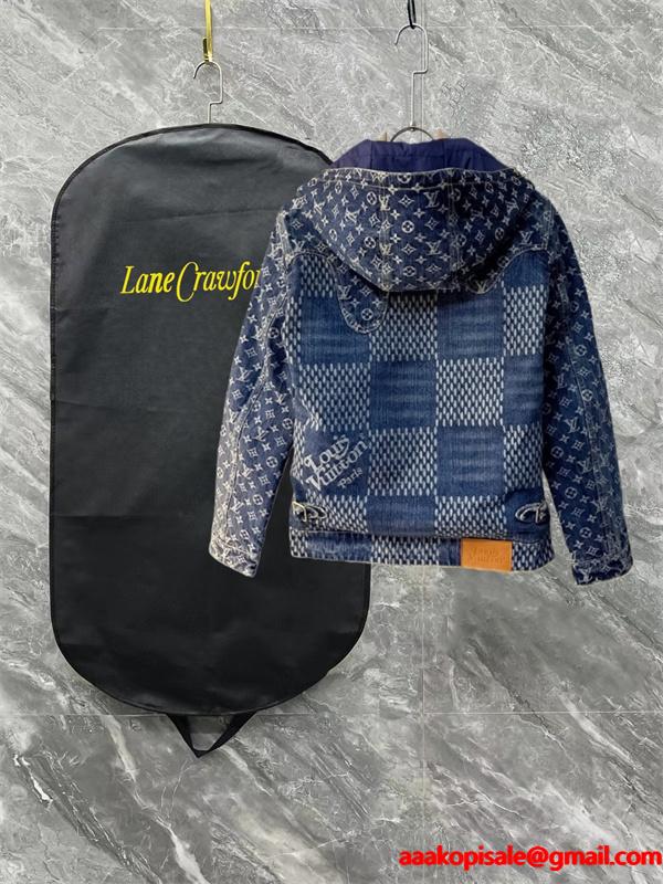  Louis Vuitton ルイヴィトン 偽物 デニムダウンジャケット 秋冬限定 高級感溢れる 人気 ネイビーブルー パッチワークデザイン