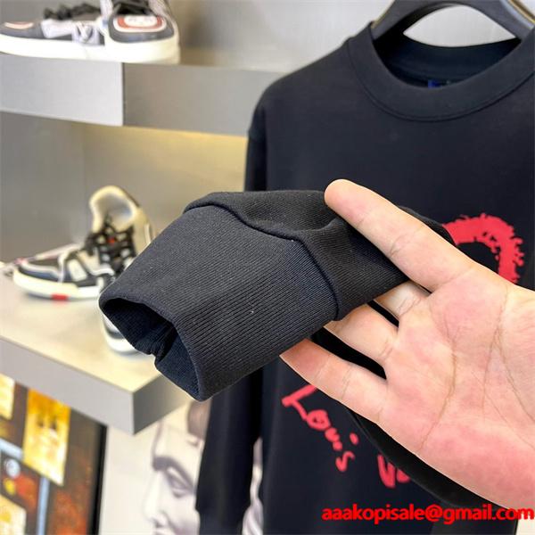 トレンド感抜群 おしゃれデザイン Louis Vuitton ルイヴィトン 偽物 ハート ロゴ パーカー ホワイト 