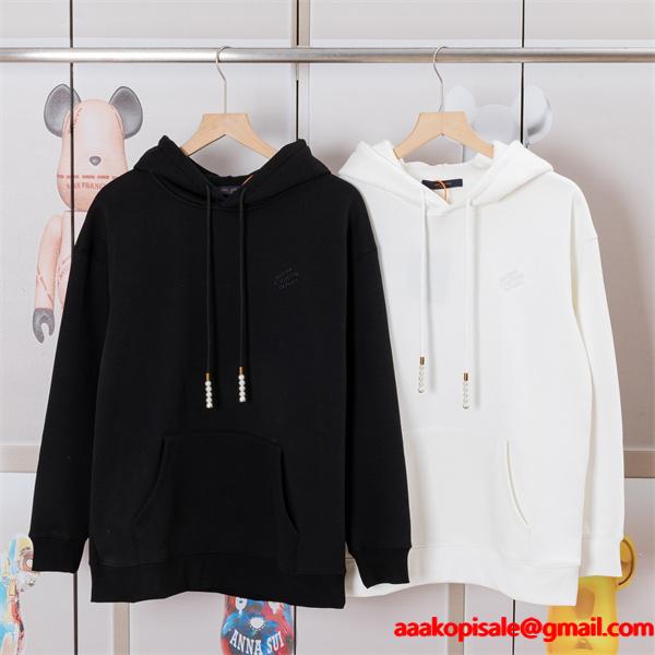 着回し抜群の新デザイン シンプルロゴパーカー Louis Vuitton ルイヴィトン 偽物 フーディー ブラック＆ホワイト