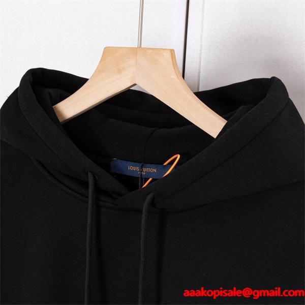 着回し抜群の新デザイン シンプルロゴパーカー Louis Vuitton ルイヴィトン 偽物 フーディー ブラック＆ホワイト