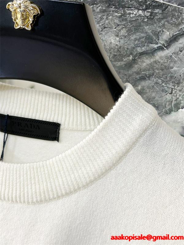 人気 ホワイト Prada プラダ ブラック トライアングルロゴ 売れ筋 上品  偽物 ニットセーター