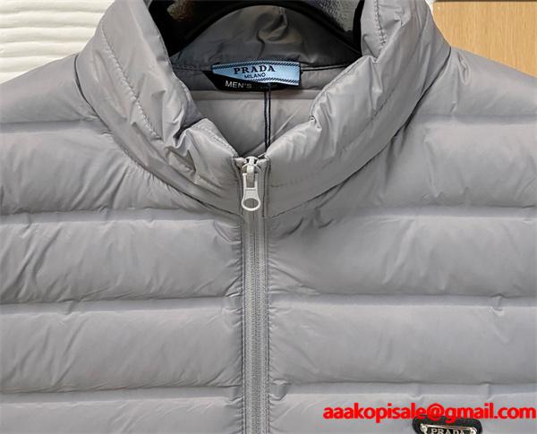 2025秋冬人気 ブラック シンプルスタイル 軽量 快適 Prada プラダ コピー ダウンジャケット 今季注目