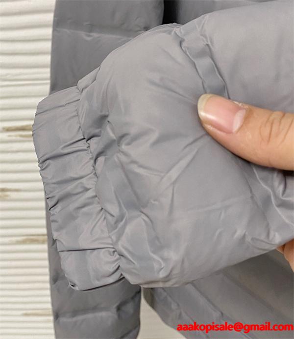 2025秋冬人気 ブラック シンプルスタイル 軽量 快適 Prada プラダ コピー ダウンジャケット 今季注目