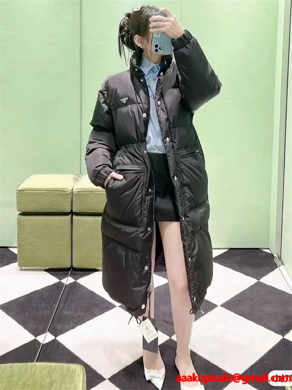 冬季限定 ブラック ロング丈 高級 保温 偽物 ダウンコート 季節限定モデル 人気 Prada プラダ 