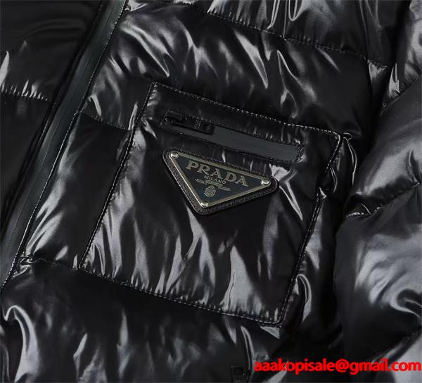 冬新作 ブラック Prada プラダ シャイニーデザイン 高品質 防風 コピー ダウンジャケット