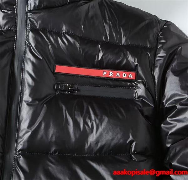 Prada プラダ 人気 ブラック レッドラインアクセント 高級 防寒 スーパーコピー ダウンジャケット