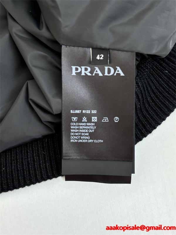 上質感漂う ダークグレー モダンキルト PRADA プラダ コピー 防寒ダウンジャケット