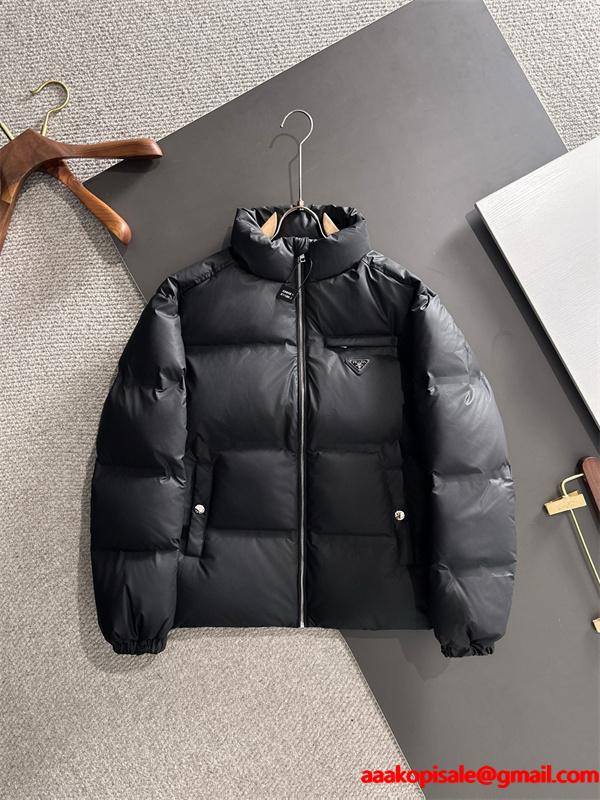 季節感香る オフホワイト ふんわりエレガント PRADA プラダ コピー ダウンジャケット