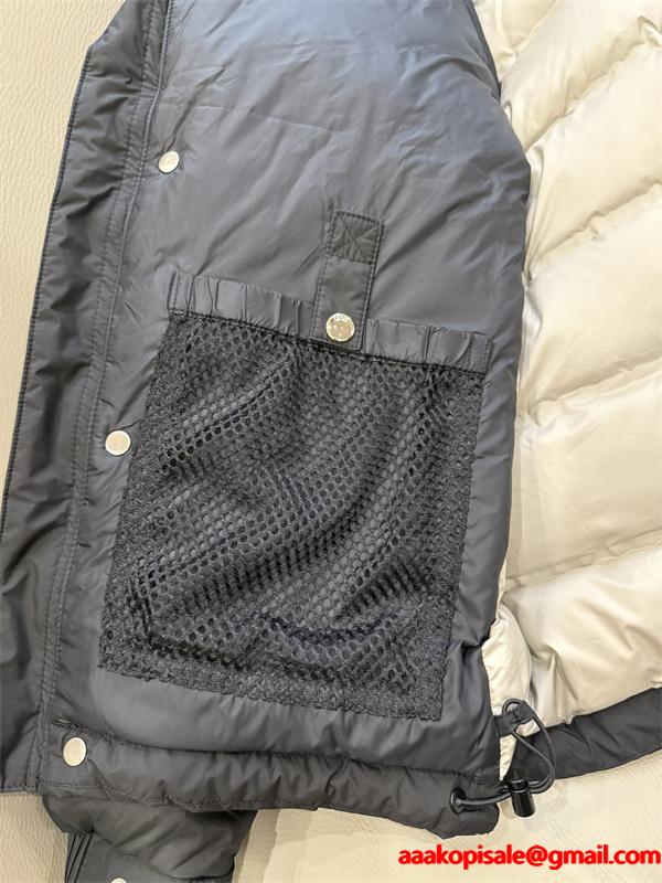 PRADA プラダ スーパーコピー ブラックダウンジャケット 高品質 N 級品 2025秋冬保温 軽量アウター