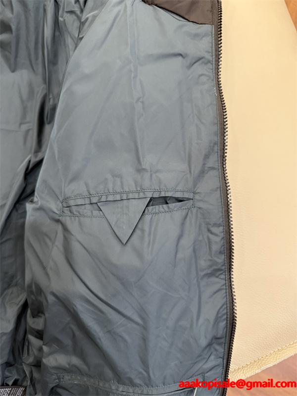 ダウンジャケット ブラック ブルー ハードルーク 高品質 2025秋冬アウター PRADA プラダ コピー 