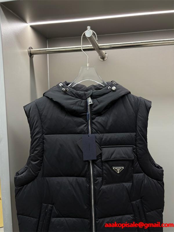 PRADA プラダ スーパーコピー ホワイト ダウンベスト パーカー付き 高品質 2025秋冬アイテム