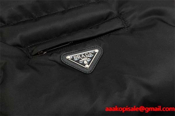 ブラック ダウンベスト ハイネック 高品質秋 PRADA プラダ 偽物 冬定番アイテム