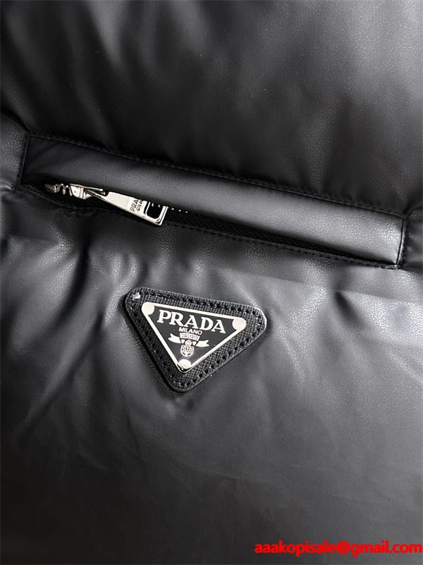 高品質 N 級品 2025秋冬アイテム プラダ PRADA 偽物 ダークグレーダウンベスト ズッパーフロント