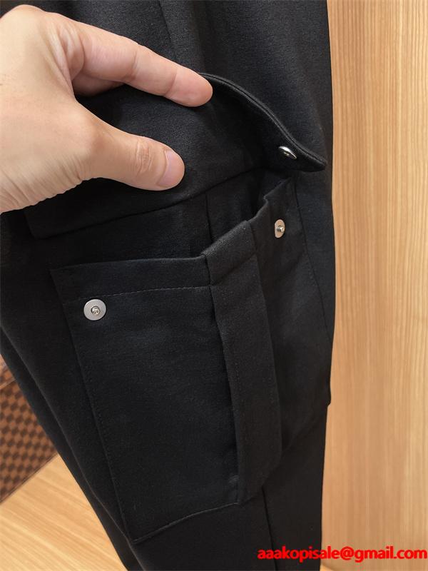 プラダ PRADA 偽物 ブラックカーゴパンツ トライアングルロゴアクセント 高品質カジュアルボトム