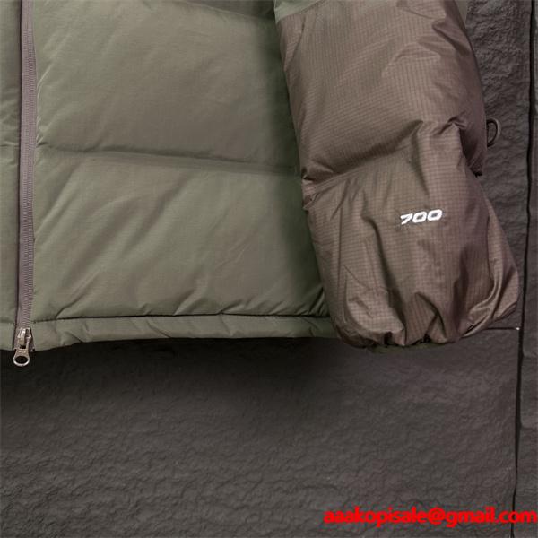 高品質2025秋冬アウター The North Face ザノースフェイス 偽物 黒灰拼色 ダウンジャケット クラシックモデル