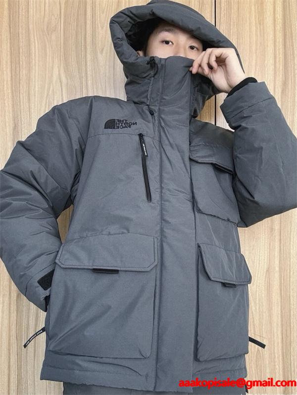 The North Face コピー グレーマルチポケットダウンジャケット アウトドア風 2025秋冬注目 ザノースフェイス