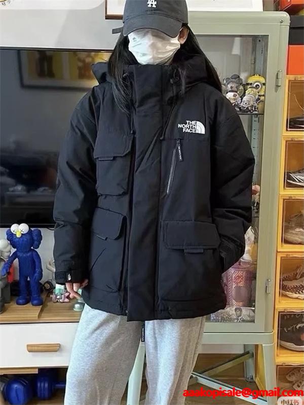 The North Face コピー グレーマルチポケットダウンジャケット アウトドア風 2025秋冬注目 ザノースフェイス