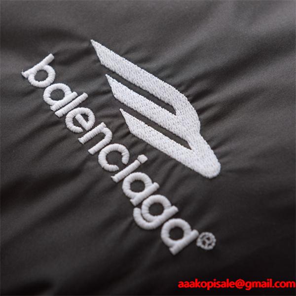 ブラックバッジ柄 シック精緻 バレンシアガ コピー ダウンジャケット 秋冬高品質アウター BALENCIAGA