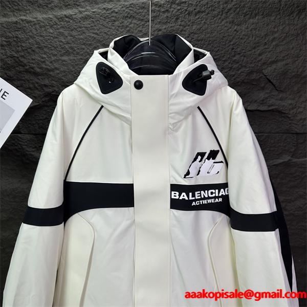 ブラックハードシェル ユーティリティ機能的 BALENCIAGA バレンシアガ 偽物 アウター  季節限定モデル
